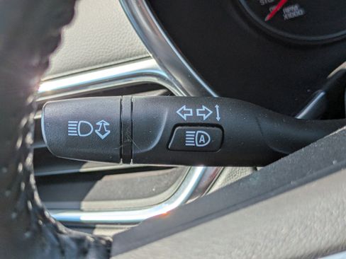 Used 2022 Chevrolet Equinox LT image 16