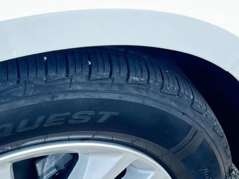 Used 2016 Chevrolet Malibu LT FWD image 15