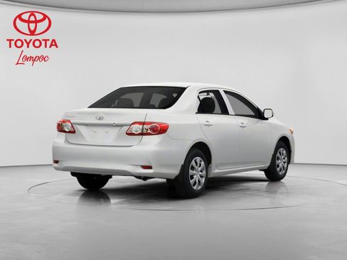 Used 2013 Toyota Corolla LE w/ Preferred Accessory Pkg #2 FWD image 2