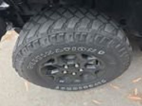 Used 2023 Jeep Wrangler Unlimited w/ 8.4" Radio Group AWD/4WD image 28