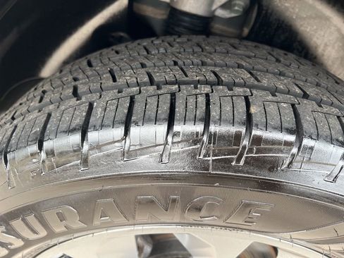 Certified 2024 Kia Telluride LX image 41