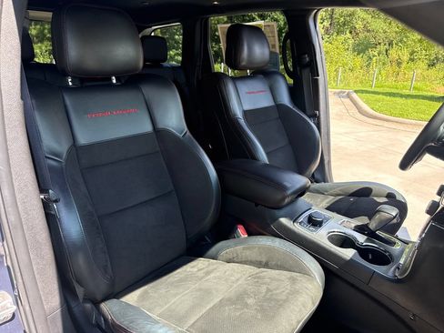 Used 2021 Jeep Grand Cherokee Trailhawk w/ Premium Lighting Group AWD/4WD image 34