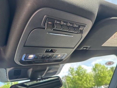 Used 2024 Ford F450 Platinum image 39