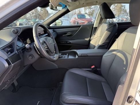 Used 2025 Lexus ES 350 Premium image 14