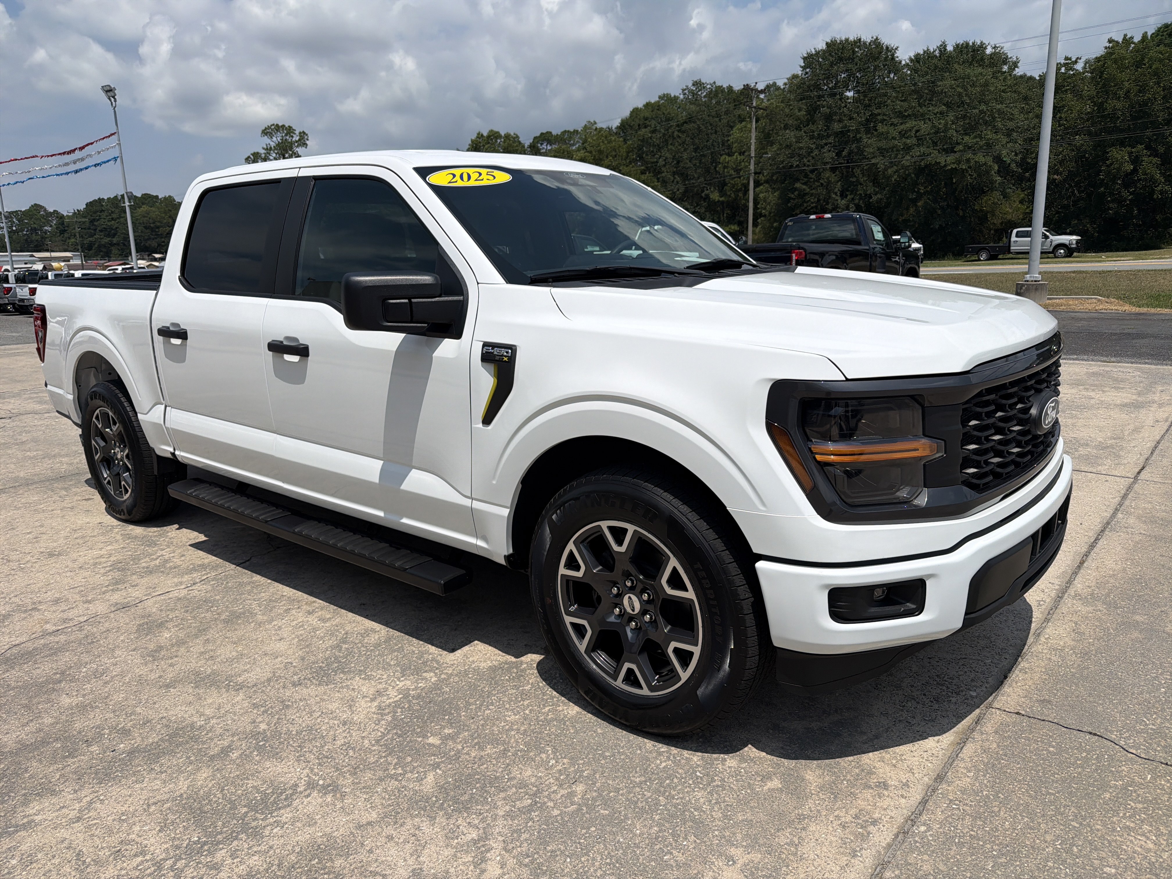 Used 2024 Ford F150 STX w/ Mobile Office Package RWD image 4