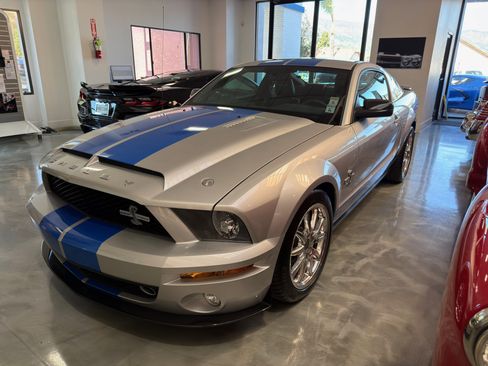 Used 2009 Ford Mustang Shelby GT500 image 4