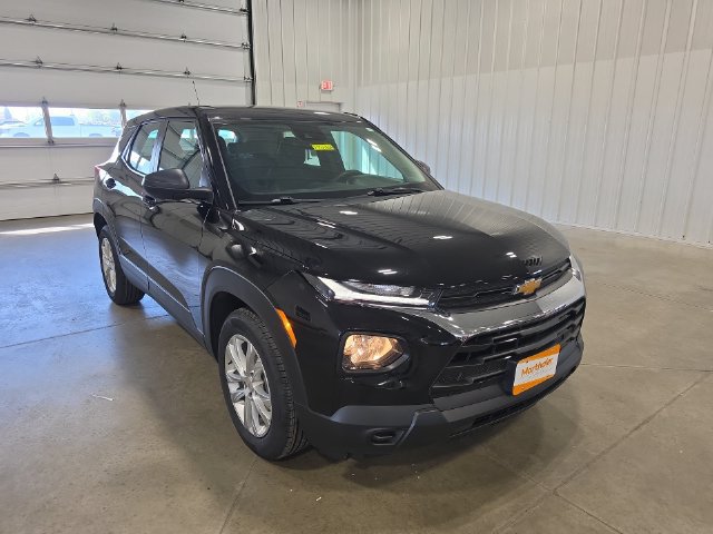 Used 2023 Chevrolet TrailBlazer LS FWD image 2