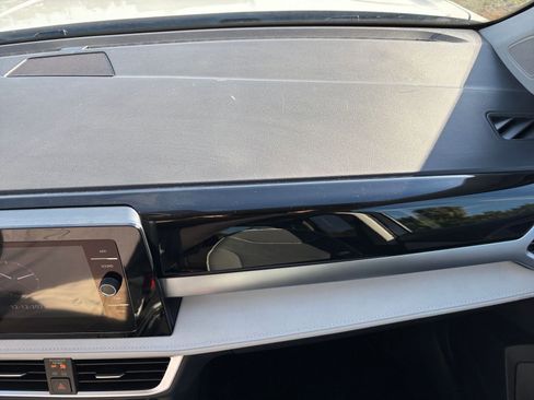 Used 2025 Volkswagen Taos SE image 35