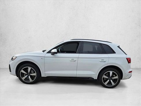 Used 2023 Audi Q5 2.0T Prestige w/ Prestige Package image 8