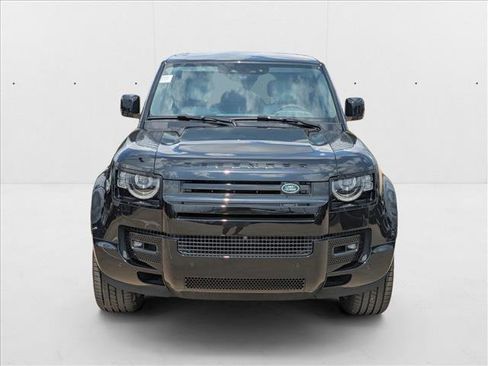 New 2025 Land Rover Defender 110 V8 image 6