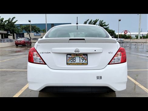 Used 2017 Nissan Versa SV FWD image 6