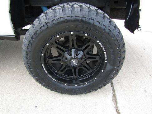 Used 2024 RAM 2500 Big Horn w/ Off Road Package AWD/4WD image 9