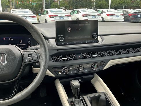 Used 2024 Honda Accord EX image 6
