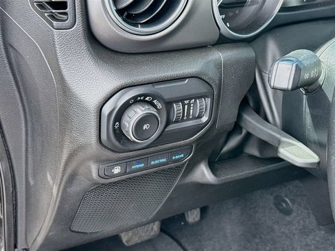 Used 2022 Jeep Wrangler Unlimited Rubicon 4xe w/ Safety Group AWD/4WD image 11