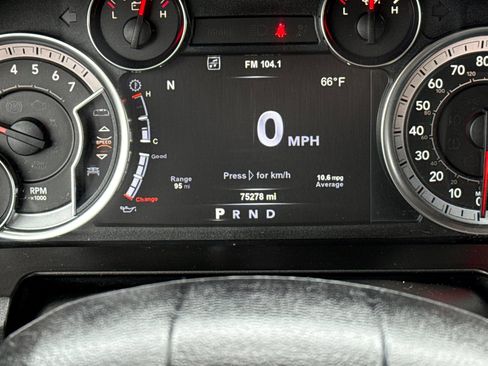 Used 2019 RAM 1500 Classic SLT w/ Luxury Group image 31