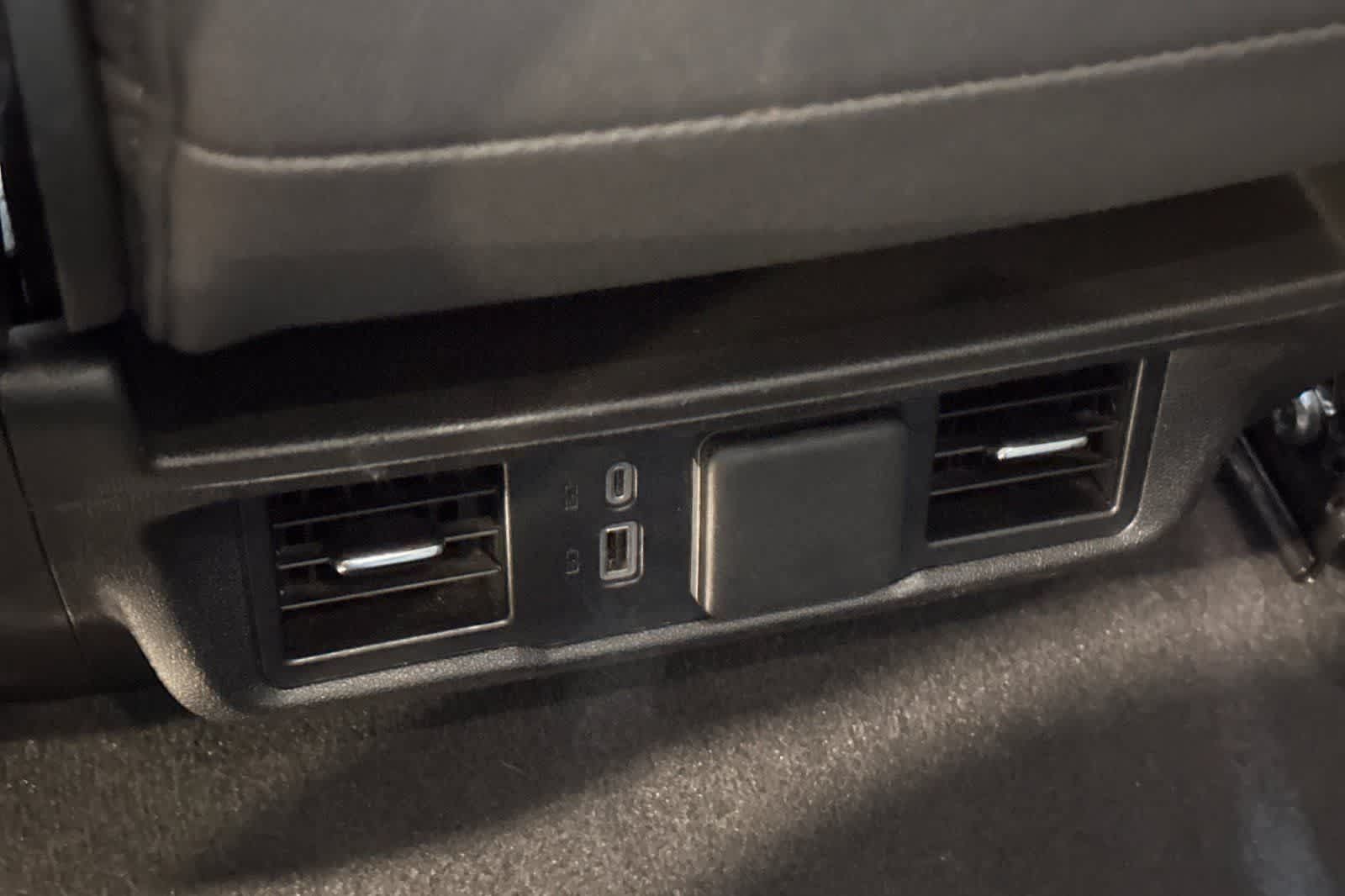 Used 2025 GMC Sierra 1500 SLT RWD image 15