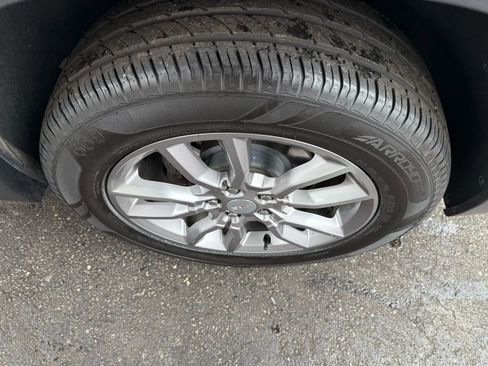 Used 2022 GMC Terrain SLT image 41