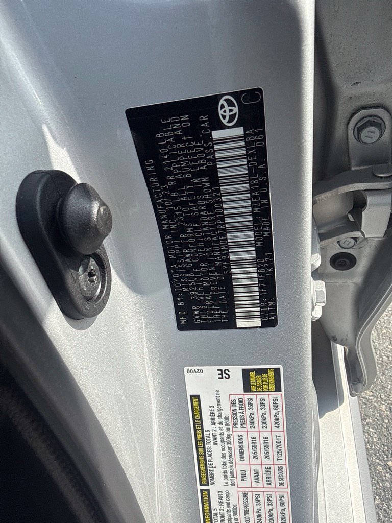 Used 2024 Toyota Corolla LE w/ LE Convenience Package FWD image 25