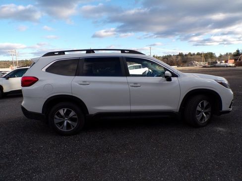 Used 2019 Subaru Ascent Premium image 5