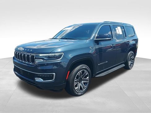 Used 2023 Jeep Wagoneer 4WD w/ Premium Group I image 4