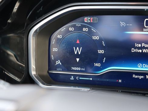 Used 2024 Chevrolet Silverado 2500 ZR2 w/ Technology Package image 38