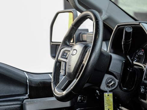 Used 2020 Ford F350 Lariat w/ Lariat Value Package AWD/4WD image 11