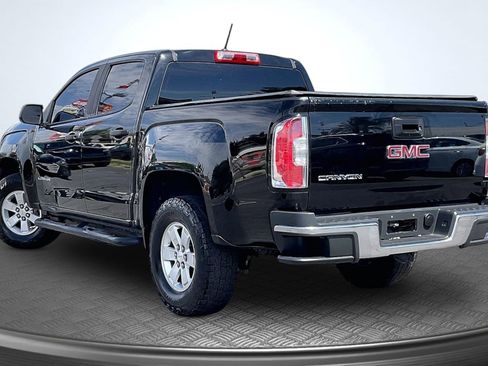 Used 2018 GMC Canyon 2WD Crew Cab w/ Convenience Package image 2