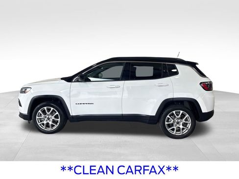 Used 2025 Jeep Compass Limited AWD/4WD image 2
