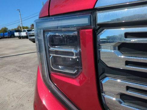 Used 2023 GMC Sierra 1500 Denali w/ Denali Reserve Package AWD/4WD image 10