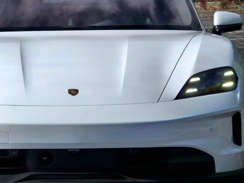 New 2026 Porsche Taycan image 11