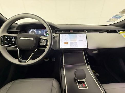 Used 2026 Land Rover Range Rover Velar Dynamic SE image 18