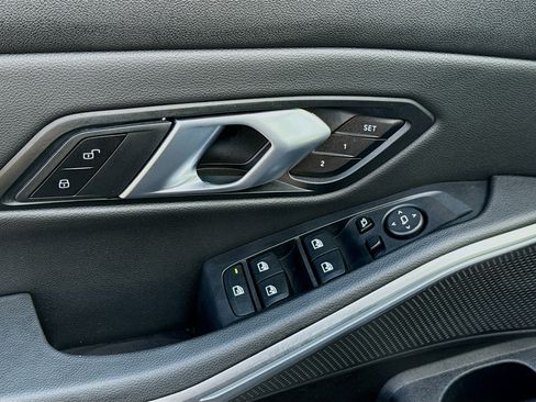 Used 2025 BMW 330i xDrive 330i xDrive image 24