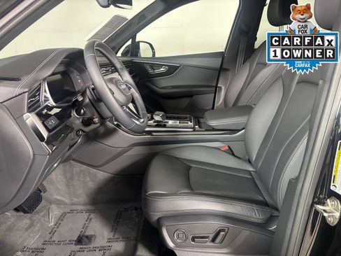 Used 2025 Audi Q7 2.0T Premium w/ Convenience Plus Package AWD/4WD image 11