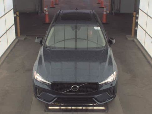 Used 2025 Volvo XC60 B5 Plus AWD/4WD image 2