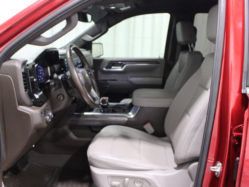Used 2024 Chevrolet Silverado 1500 LTZ RWD image 3