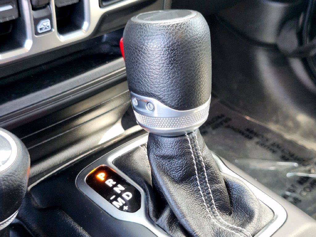 Used 2020 Jeep Gladiator Overland w/ Cold Weather Group AWD/4WD image 25