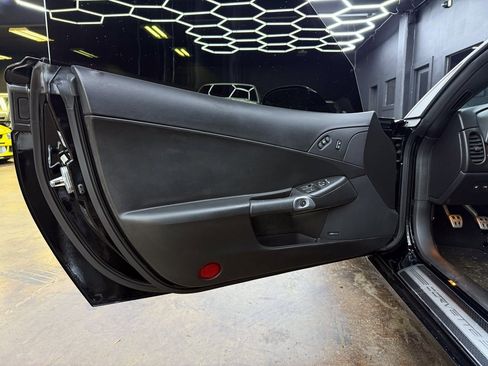 Used 2007 Chevrolet Corvette Z06 w/ Preferred Equipment Group image 12