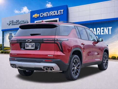 New 2026 Chevrolet Traverse LT w/ Sun and Wheel Package FWD image 5