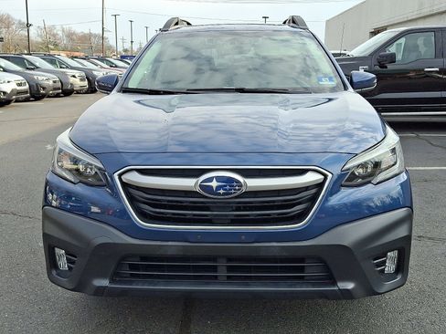 Used 2021 Subaru Outback Premium image 2