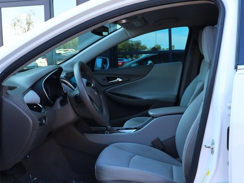Used 2020 Chevrolet Malibu LS FWD image 36