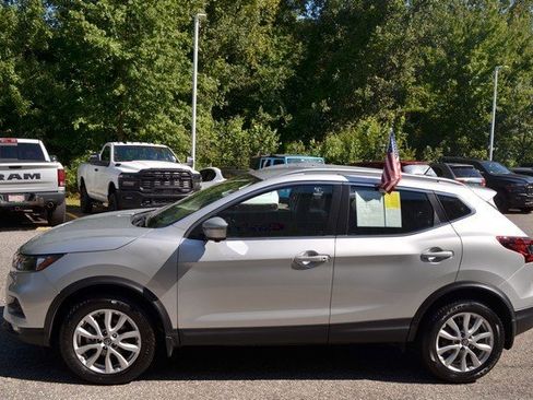 Used 2022 Nissan Rogue Sport SV w/ Technology Package image 5