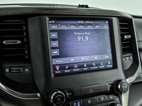Used 2019 RAM 1500 Laramie AWD/4WD image 26