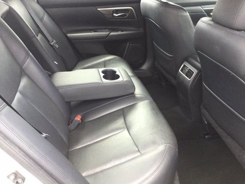 Used 2015 Nissan Altima 3.5 SL FWD image 23