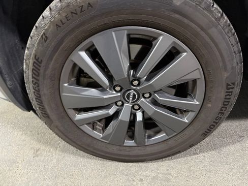 Used 2024 Nissan Pathfinder SV FWD image 34