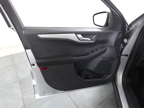 Used 2020 Ford Escape SE image 8