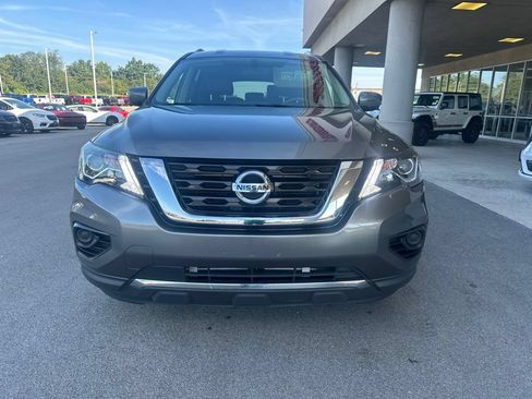 Used 2017 Nissan Pathfinder S AWD/4WD image 2