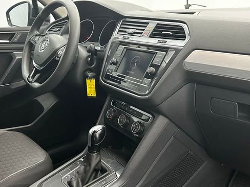 Used 2020 Volkswagen Tiguan S image 27