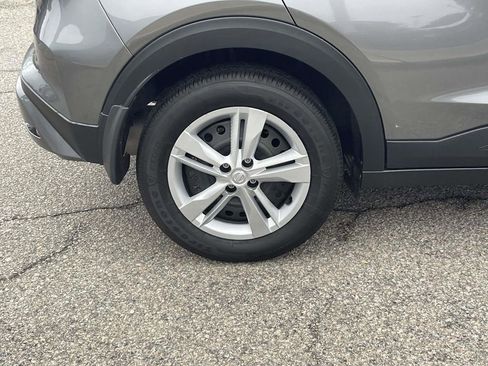 Used 2025 Nissan Kicks Play S image 7