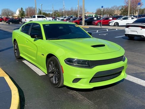 Used 2023 Dodge Charger R/T w/ Blacktop Package image 2