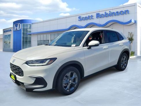 New 2026 Honda HR-V LX image 2